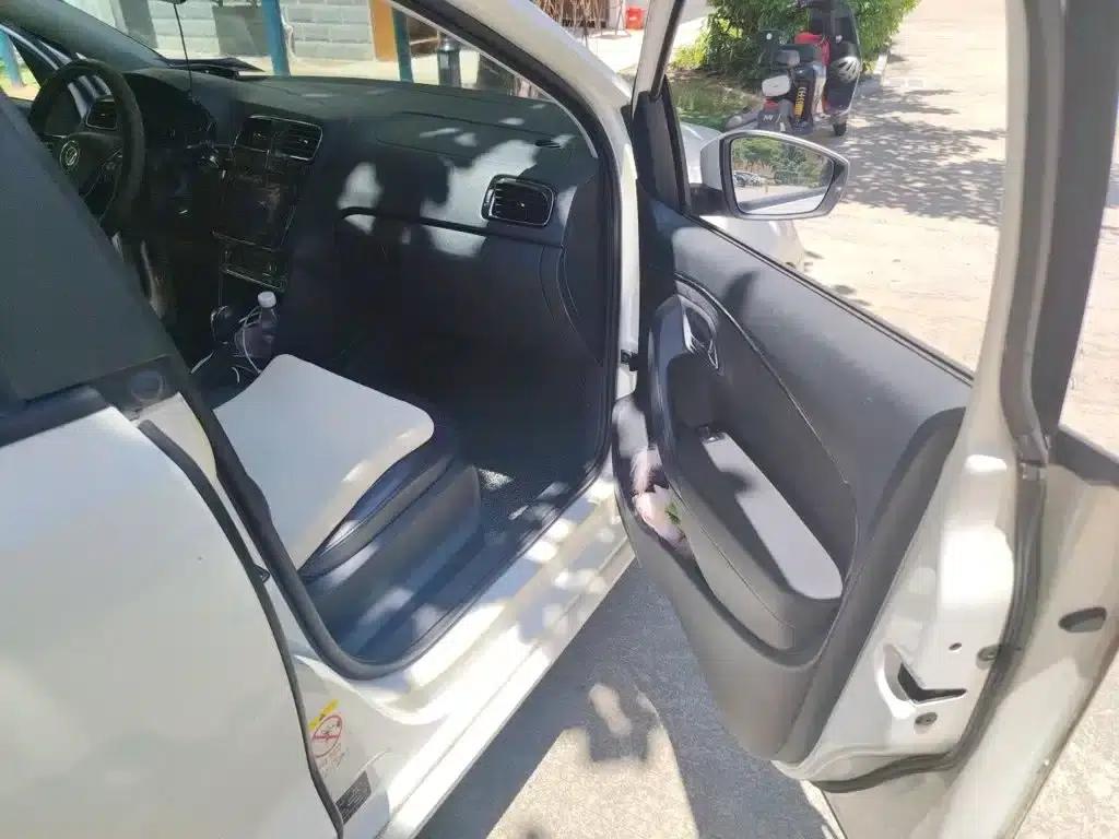 2016 Polo 1.6L Automatic Luxury — миниатюра 22