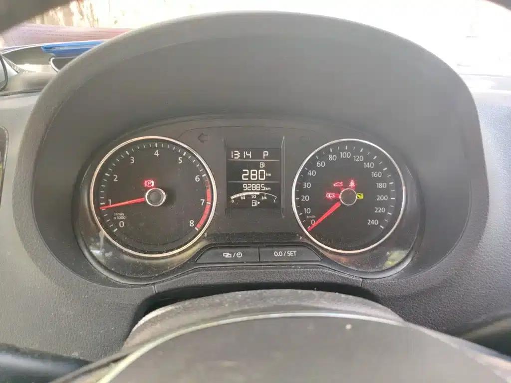 2016 Polo 1.6L Automatic Luxury — миниатюра 8