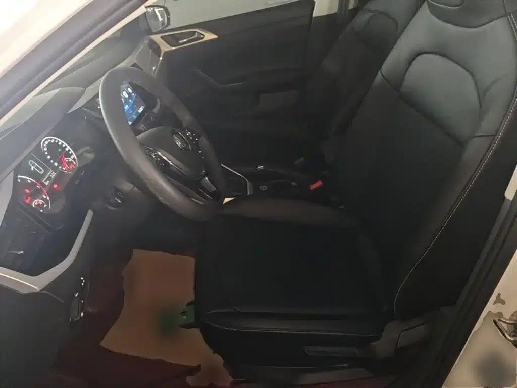 2019 Polo Plus 1.5L Automatic Panoramic Enjoyment Edition — миниатюра 15
