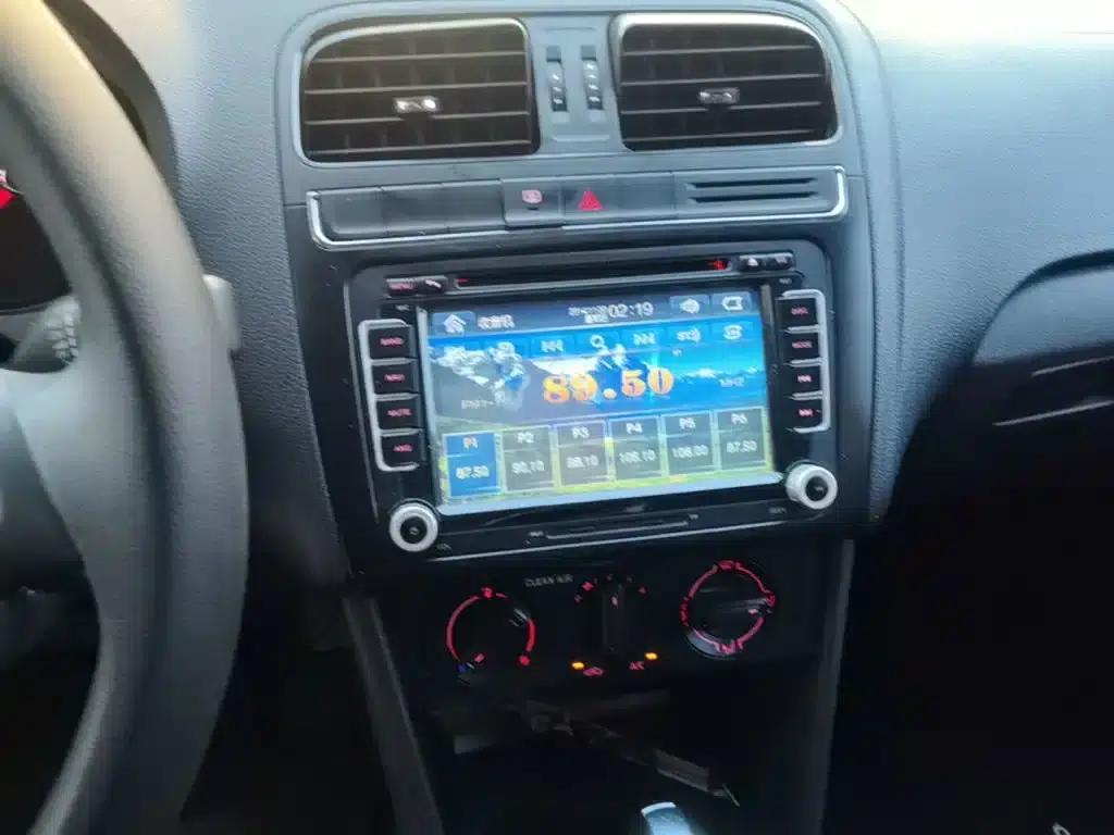 2016 Polo 1.4L Cross Polo Automatic — миниатюра 13