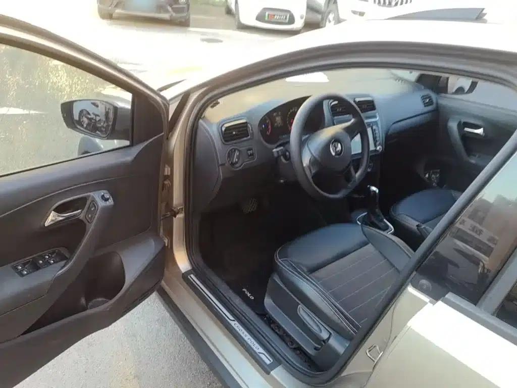 2016 Polo 1.4L Cross Polo Automatic — миниатюра 16