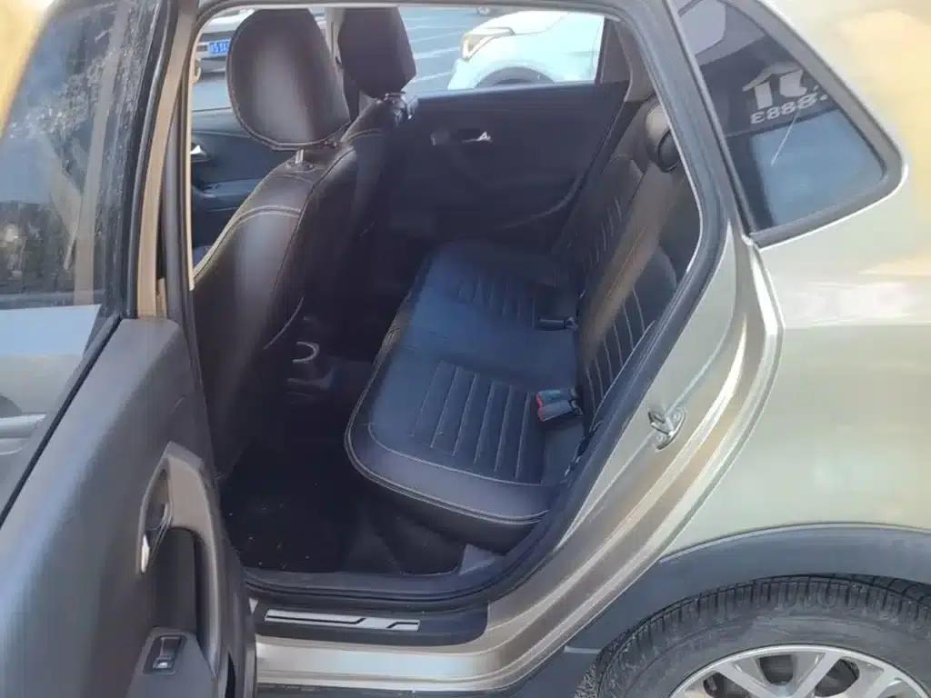 2016 Polo 1.4L Cross Polo Automatic — миниатюра 17
