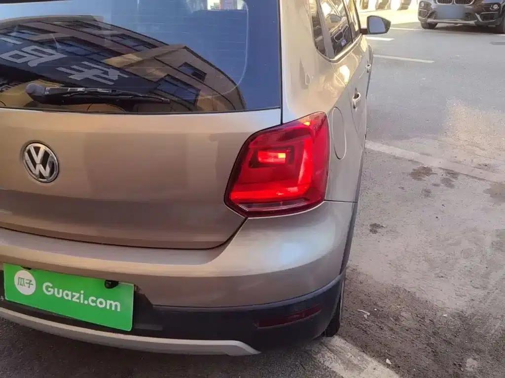 2016 Polo 1.4L Cross Polo Automatic — миниатюра 8