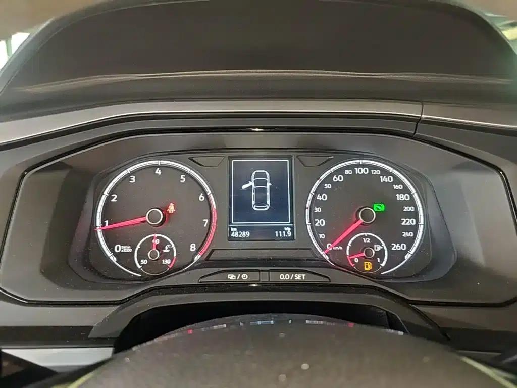 2019 Polo Plus 1.5L Automatic Panoramic Enjoyment Edition — миниатюра 12