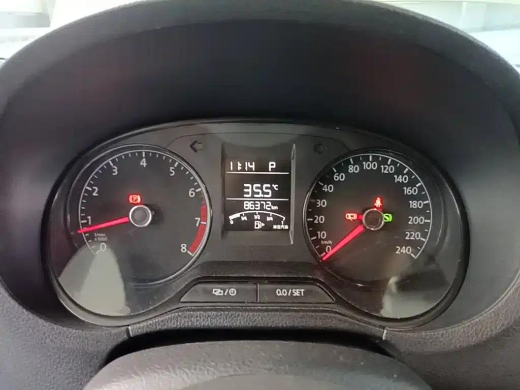 2018 Polo 1.5L Automatic Comfort Edition — миниатюра 12