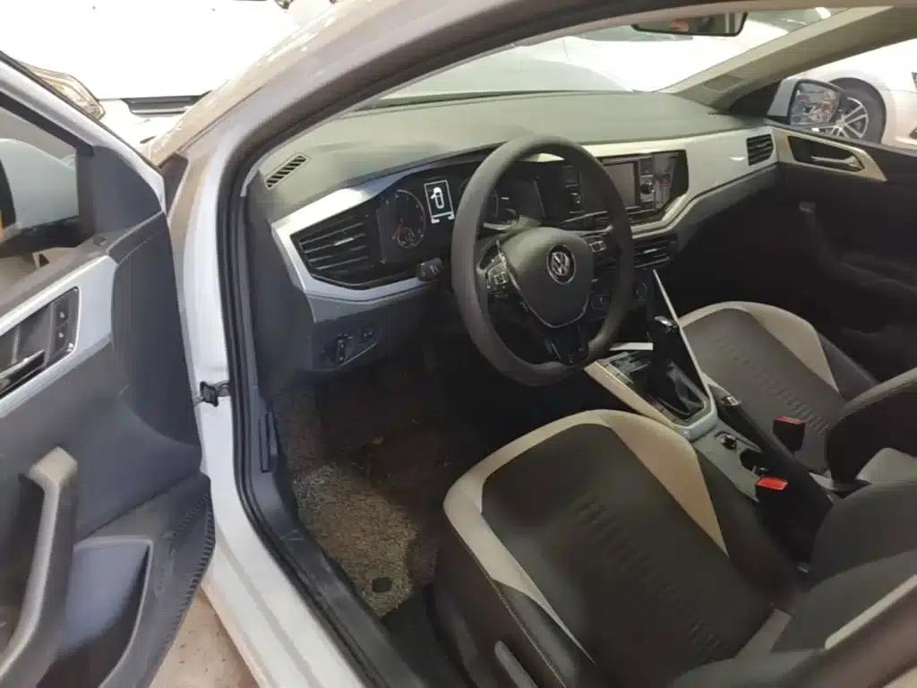 2019 Polo Plus 1.5L Automatic Colorful Technology Edition — миниатюра 16