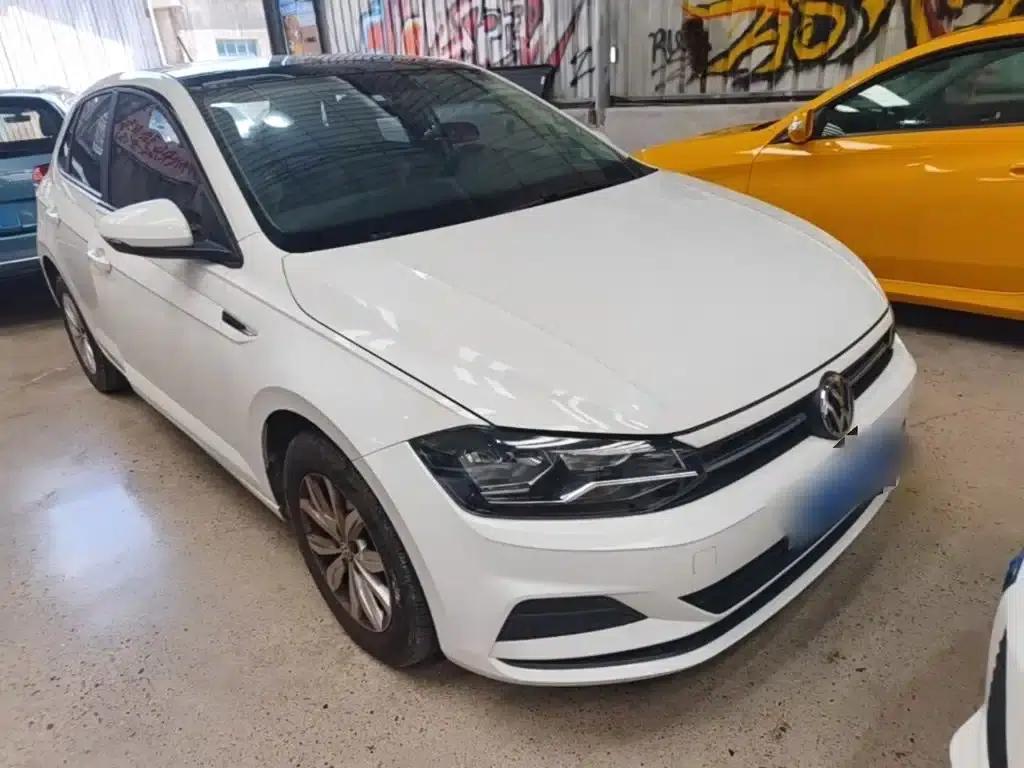2019 Polo Plus 1.5L Automatic Colorful Technology Edition — миниатюра 4