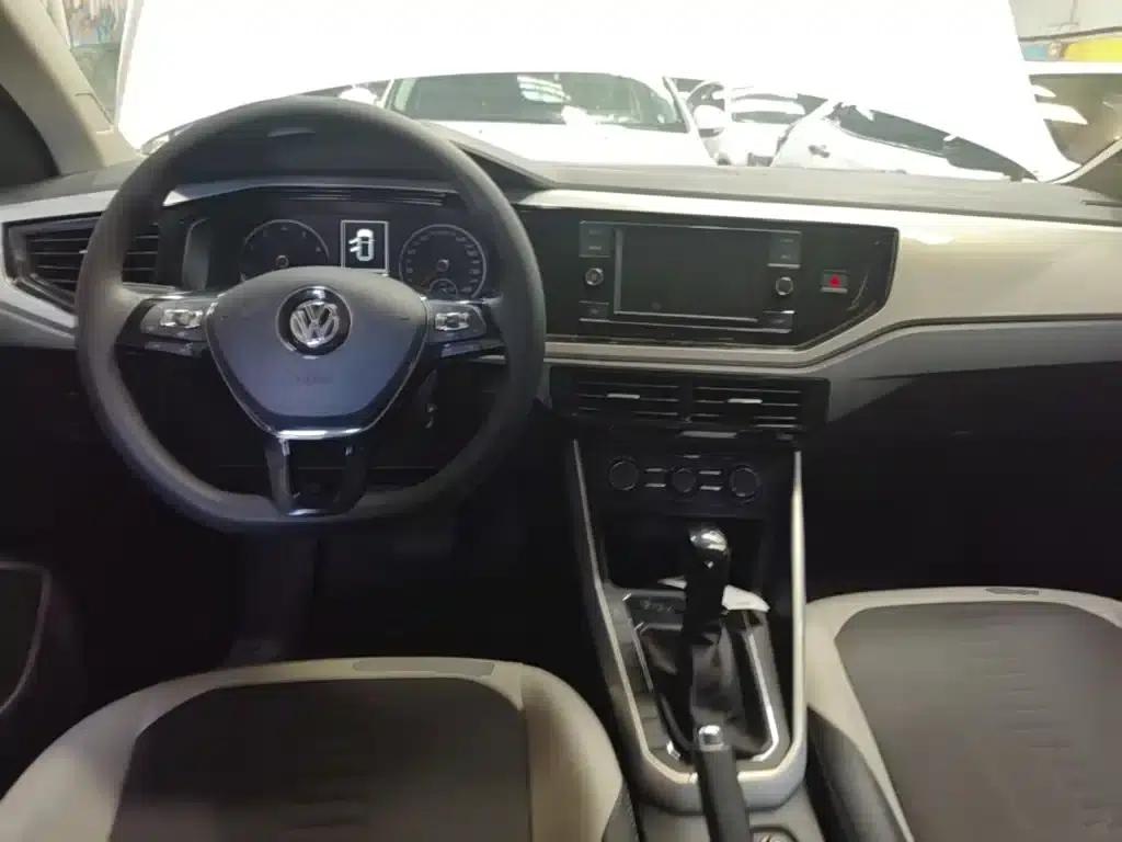 2019 Polo Plus 1.5L Automatic Colorful Technology Edition — миниатюра 10