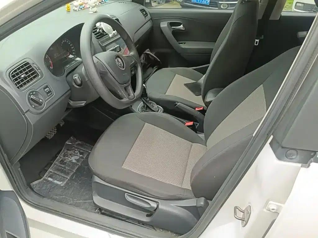2016 Polo 1.4L Automatic Fashion Edition — миниатюра 15