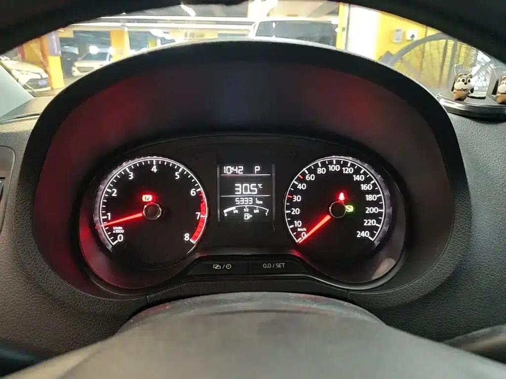 2016 Polo 1.4L Automatic Fashion Edition — миниатюра 12