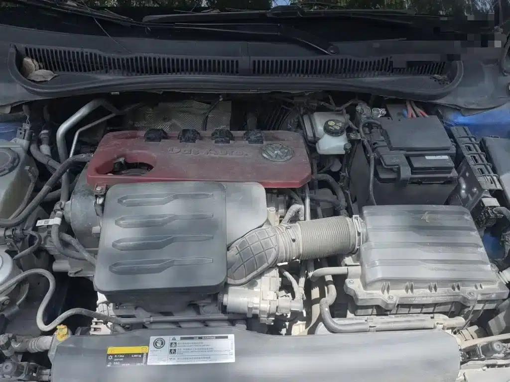 2019 Polo Plus 1.5L Automatic Colorful Technology Edition — миниатюра 17