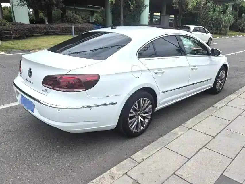 FAW-Volkswagen CC 2016 300TSI 25th Anniversary Edition — миниатюра 16