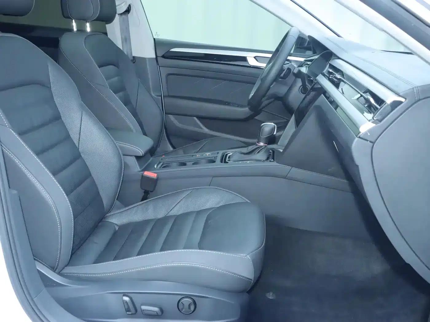 FAW-Volkswagen CC 2023 Shooting Brake 380TSI Hunter Edition — миниатюра 13