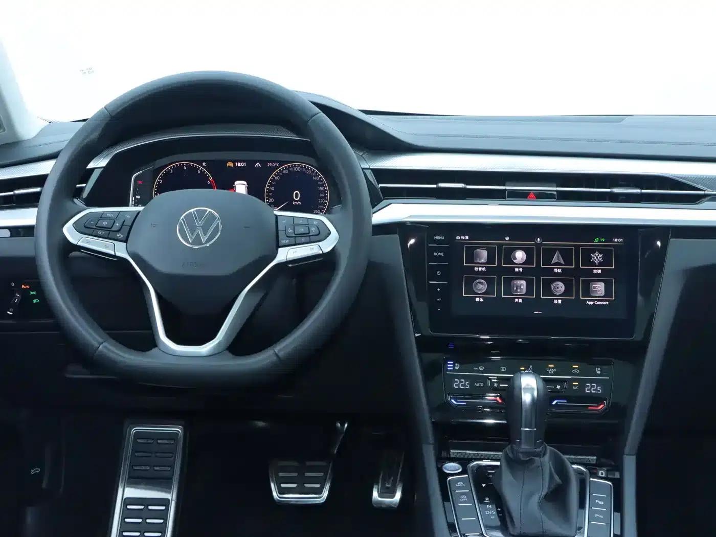 FAW-Volkswagen CC 2023 Shooting Brake 380TSI Hunter Edition — миниатюра 8