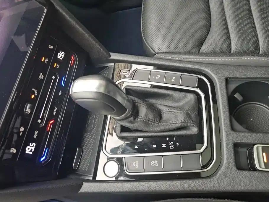 FAW-Volkswagen CC 2021 380TSI Striking Edition — миниатюра 16