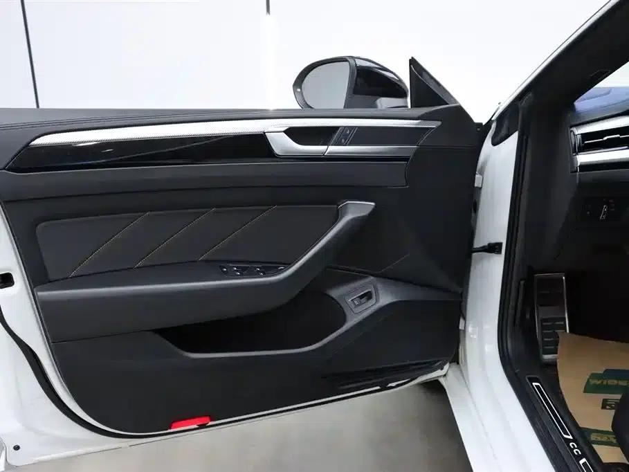 FAW-Volkswagen CC 2021 380TSI Striking Edition — миниатюра 11