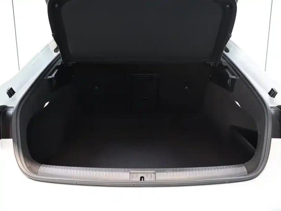 FAW-Volkswagen CC 2021 380TSI Striking Edition — миниатюра 28