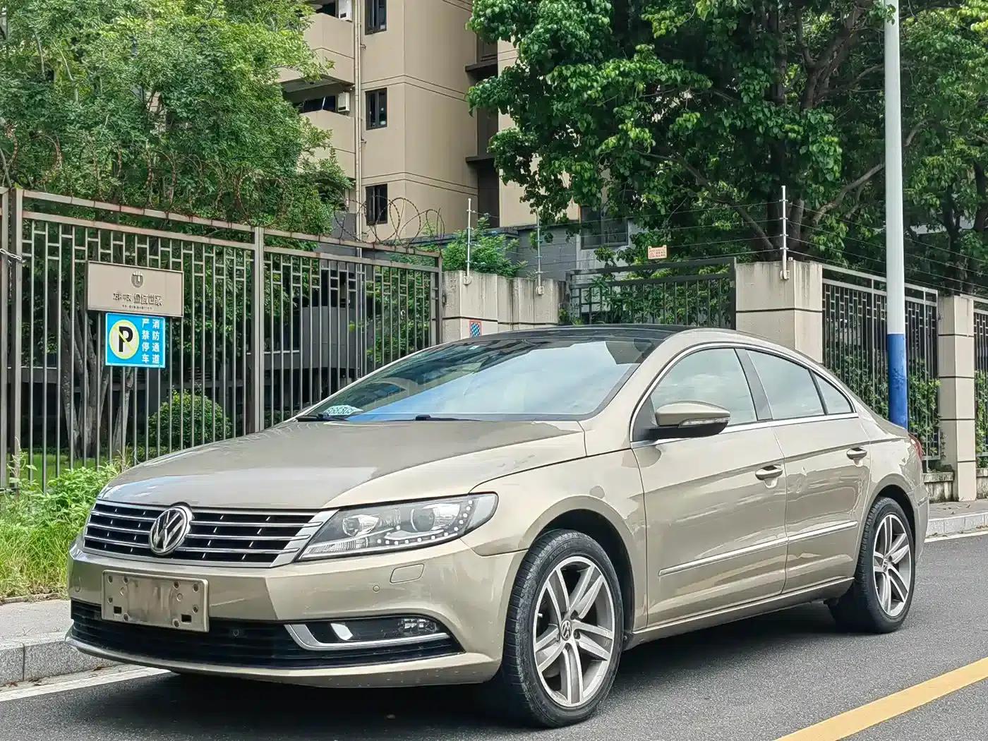 FAW-Volkswagen CC 2016 1.8TSI Premium Edition — миниатюра 1