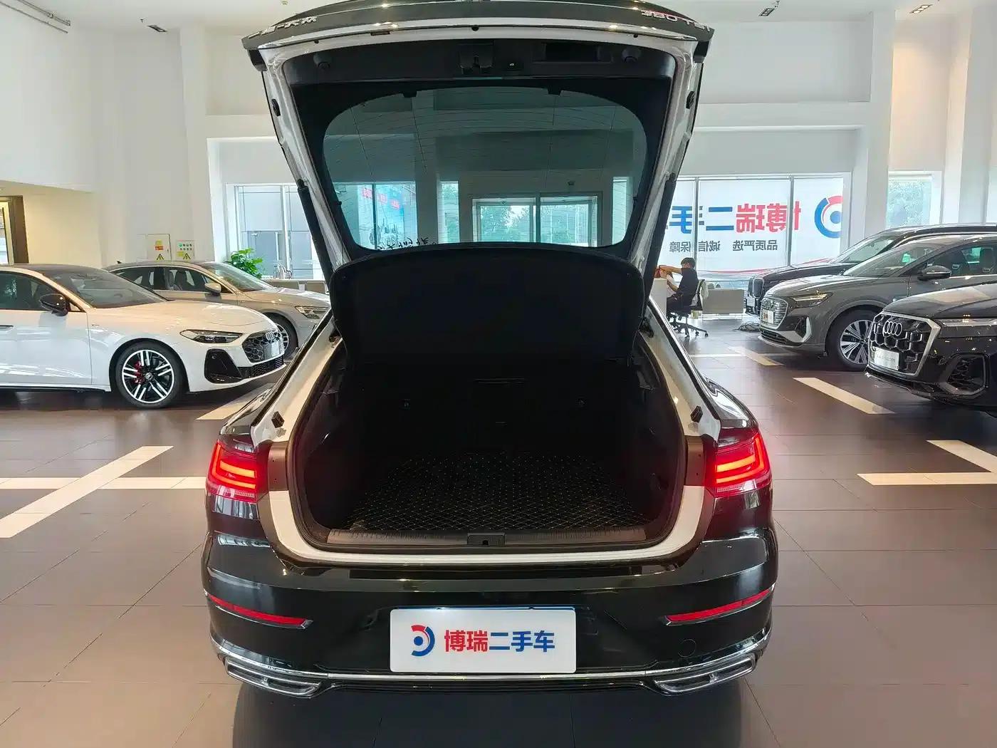 FAW-Volkswagen CC 2025 380TSI Striking Popular Edition — миниатюра 17