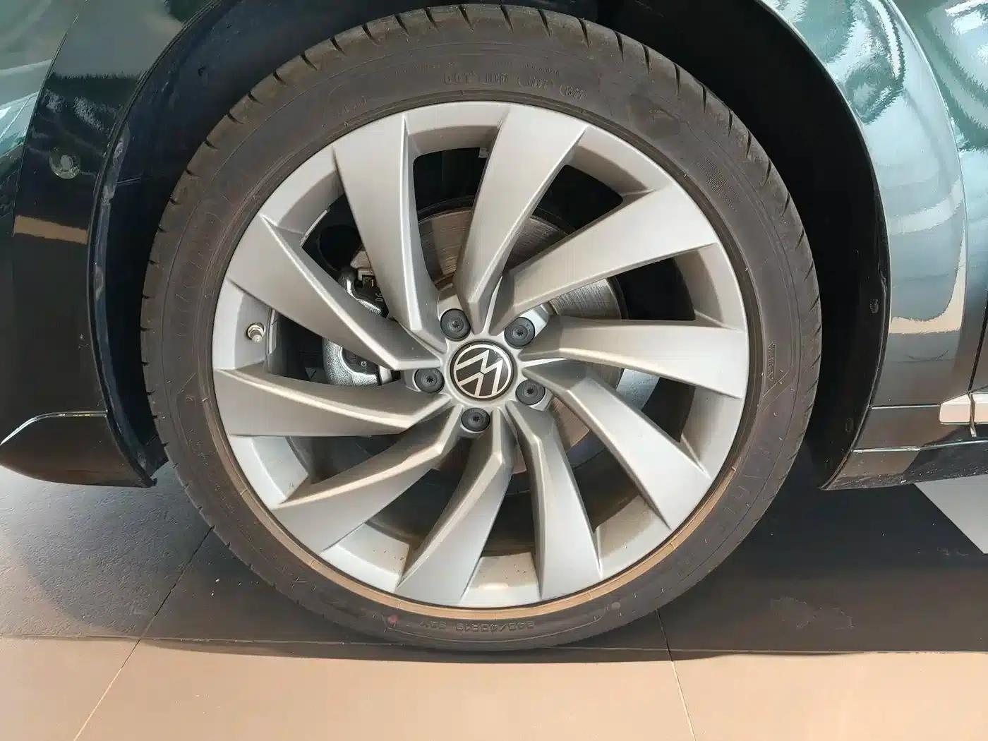 FAW-Volkswagen CC 2025 380TSI Striking Popular Edition — миниатюра 8