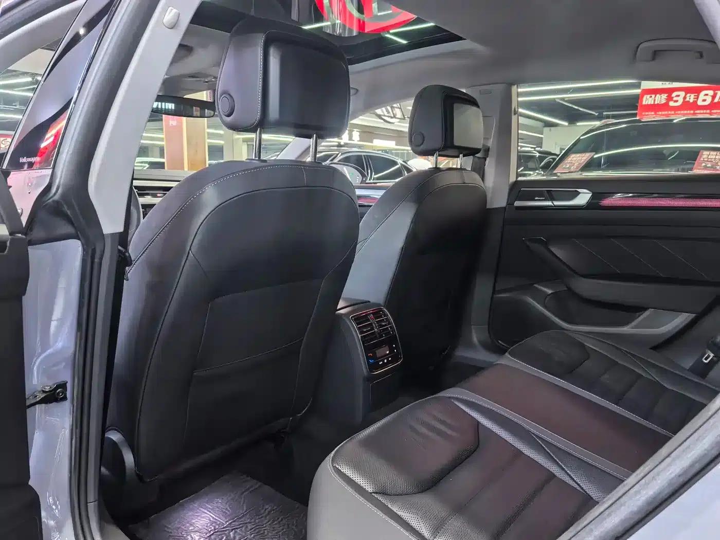 FAW-Volkswagen CC 2023 380TSI Striking Edition — миниатюра 8