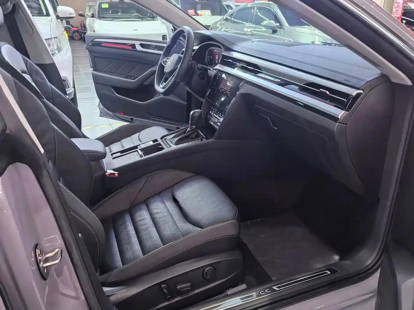 FAW-Volkswagen CC 2023 380TSI Striking Edition — миниатюра 9