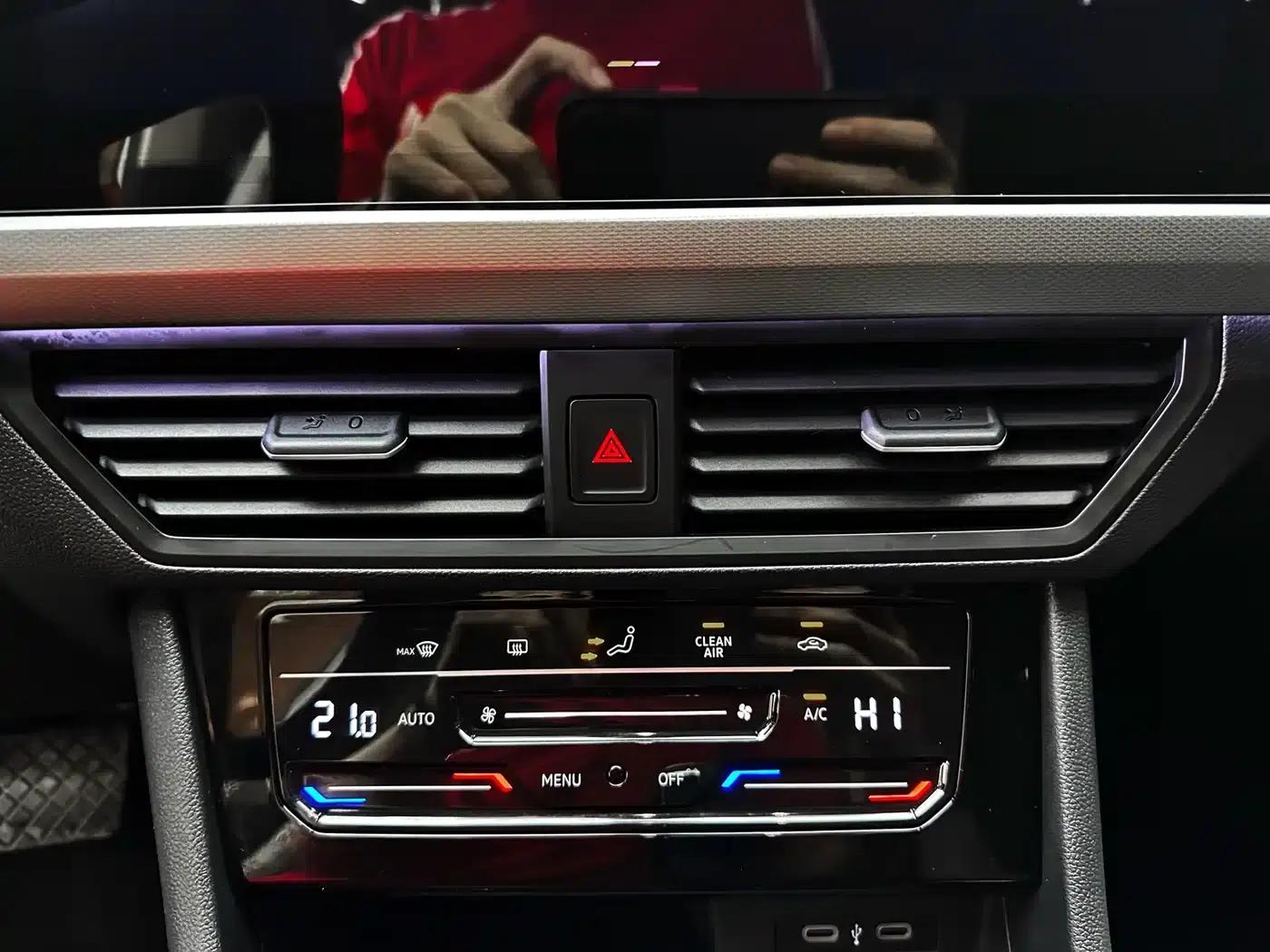 2023 Volkswagen Bora 280TSI DSG Premium Edition — миниатюра 22