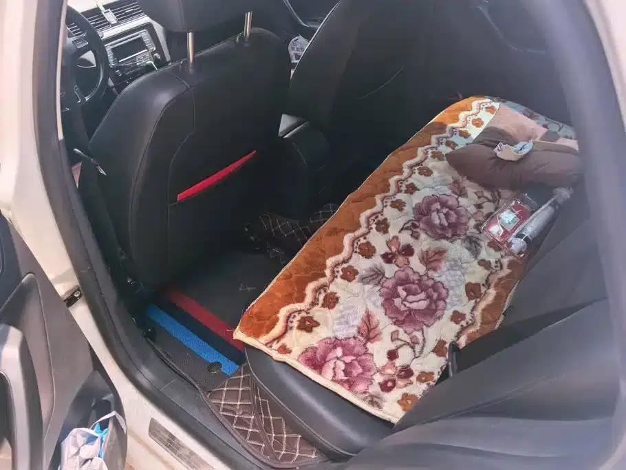 2015 Volkswagen Bora Value Edition 1.6L Automatic Comfort Model — миниатюра 11