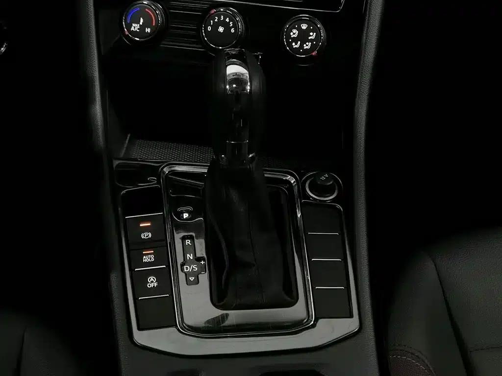 2021 Volkswagen Bora 1.5L Automatic Comfort Smart Connect Edition — миниатюра 13