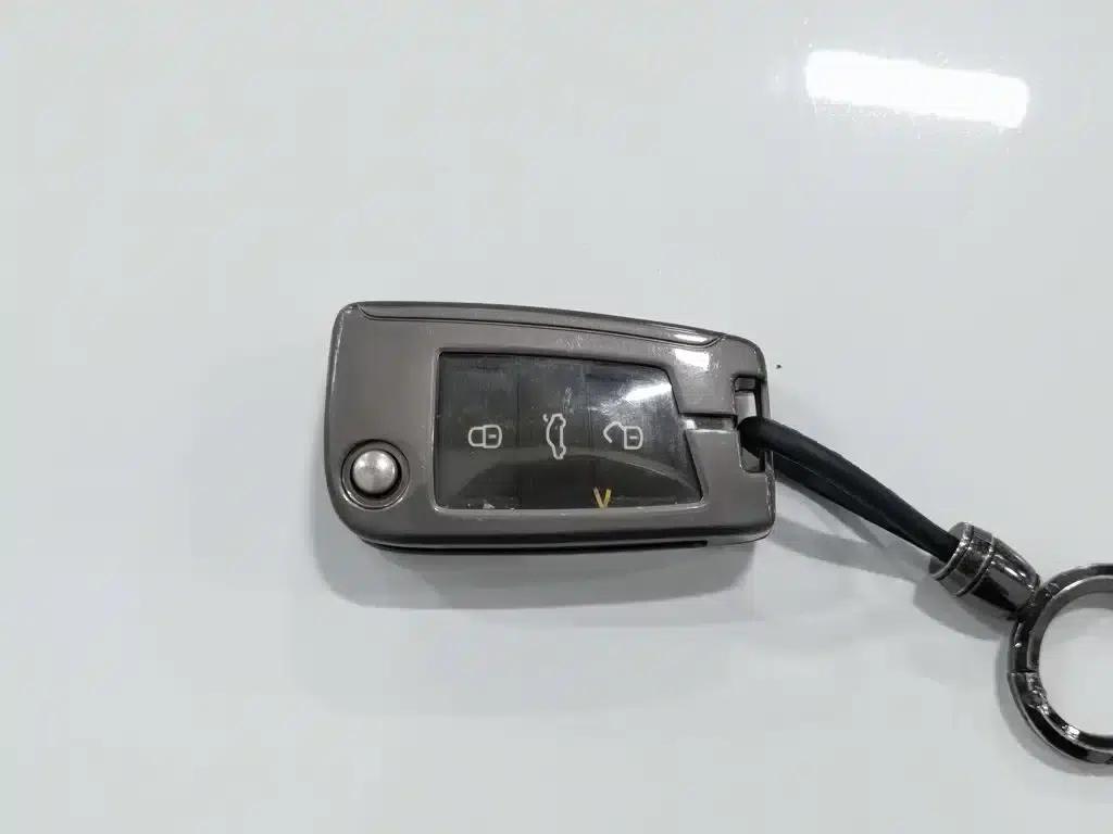 2021 Volkswagen Bora 1.5L Automatic Comfort Smart Connect Edition — миниатюра 19