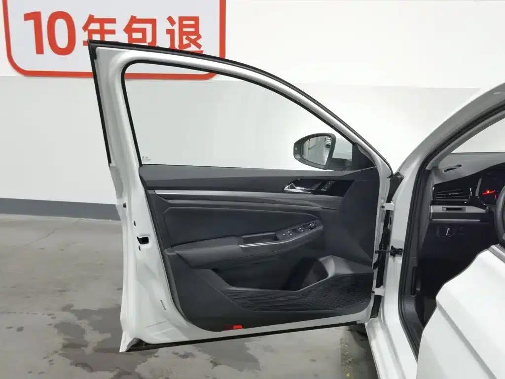 2021 Volkswagen Bora 1.5L Automatic Comfort Smart Connect Edition — миниатюра 8