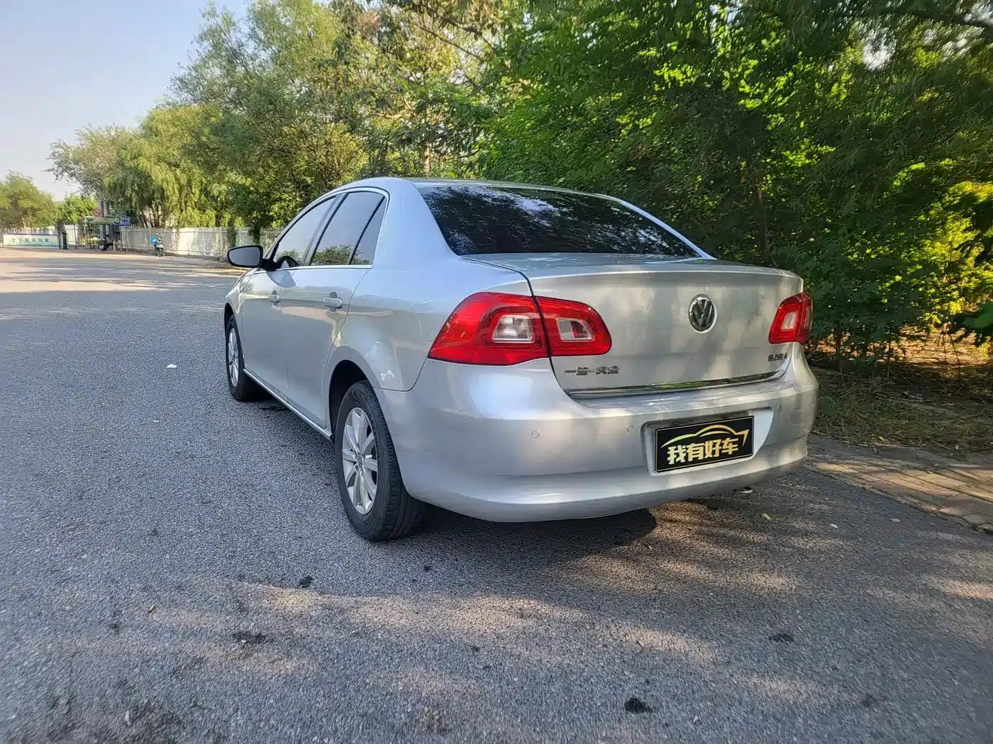 2012 Volkswagen Bora 1.6L Automatic Comfort Model — миниатюра 5