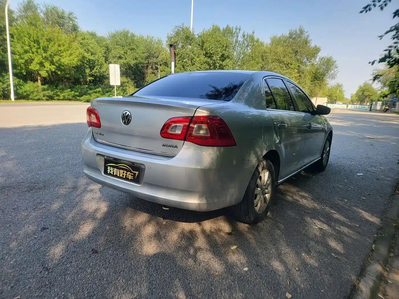 2012 Volkswagen Bora 1.6L Automatic Comfort Model — миниатюра 7