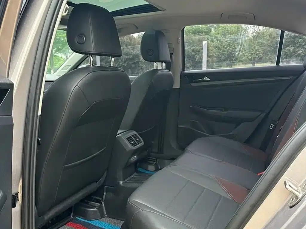 2021 Volkswagen Bora 1.5L Automatic Luxury Smart Connect Edition — миниатюра 7