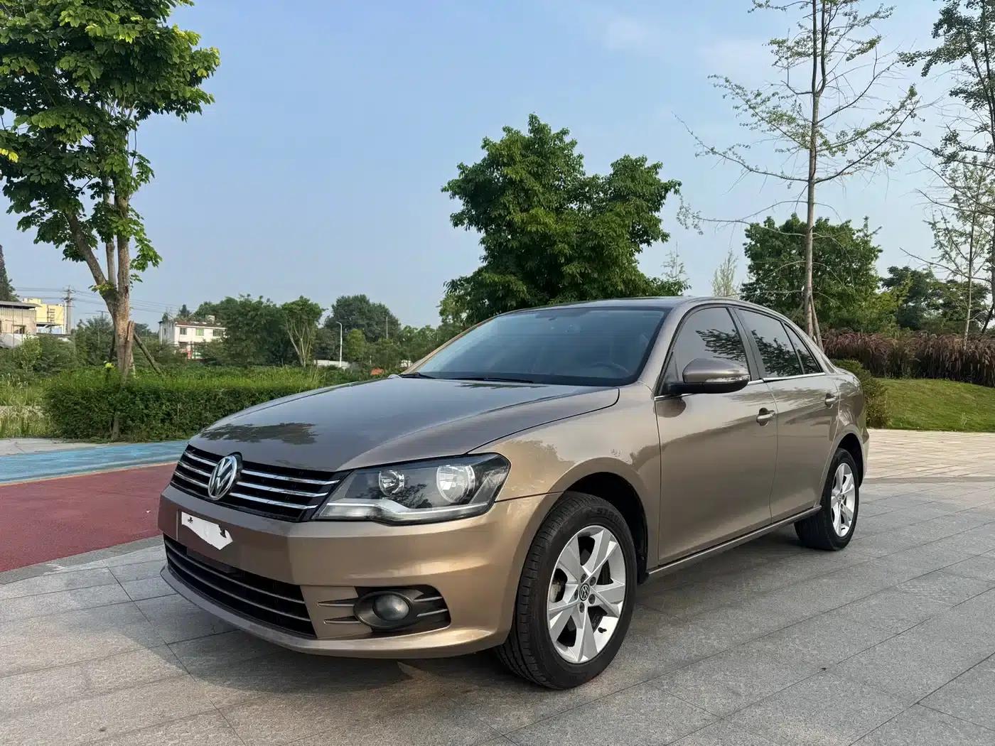 2014 Volkswagen Bora 1.6L Manual Comfort Model — миниатюра 1