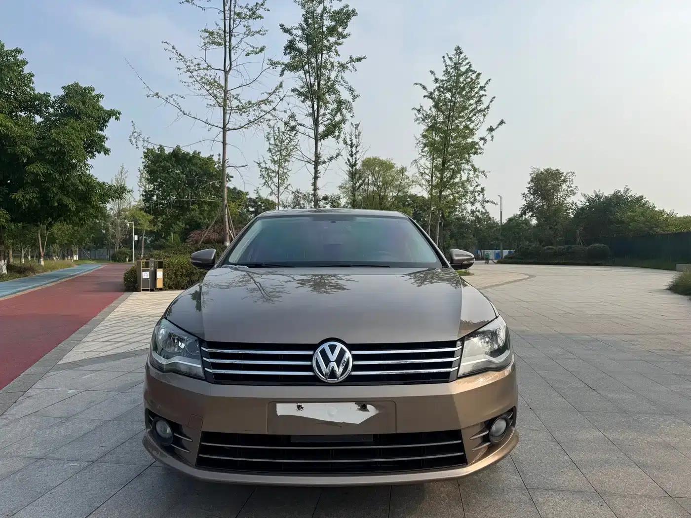2014 Volkswagen Bora 1.6L Manual Comfort Model — миниатюра 2