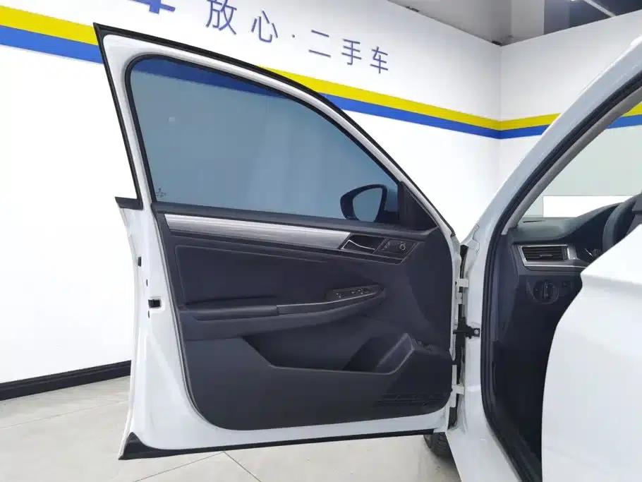 2019 Volkswagen Bora Legend 1.5L Manual Fashion Model (China VI Emission Standard) — миниатюра 7