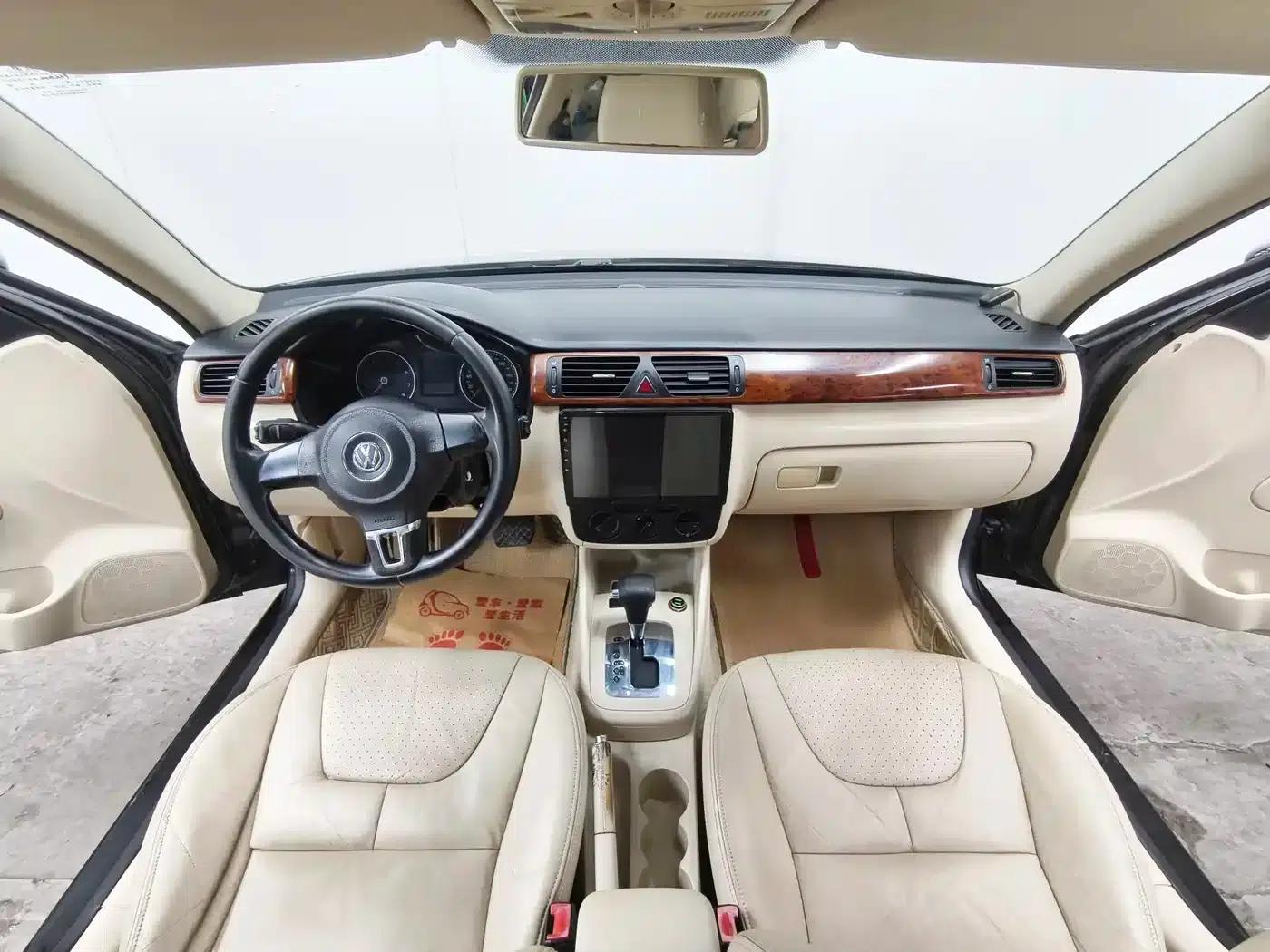 2008 Volkswagen Bora 1.6L Automatic Comfort Model — миниатюра 9