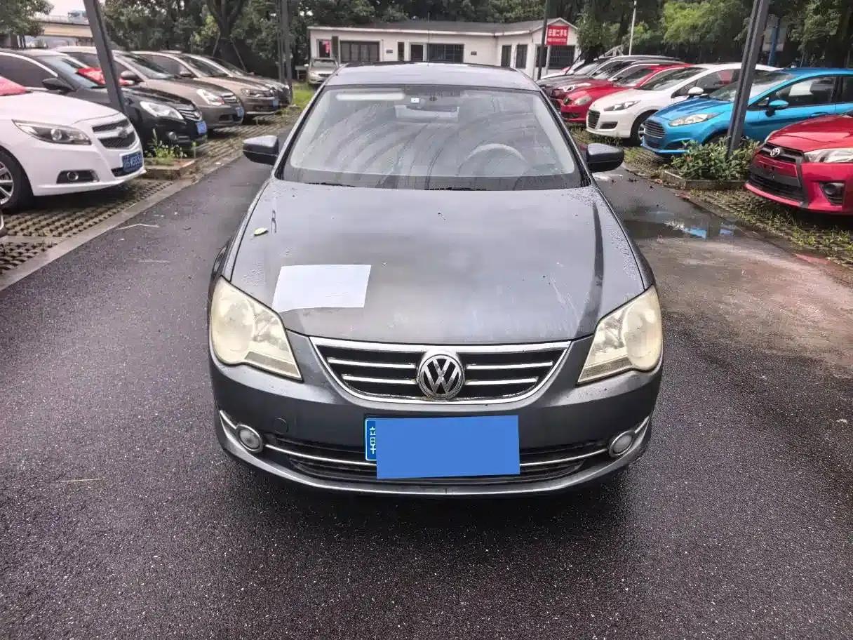 2008 Volkswagen Bora 1.6L Automatic Fashion Edition — миниатюра 1