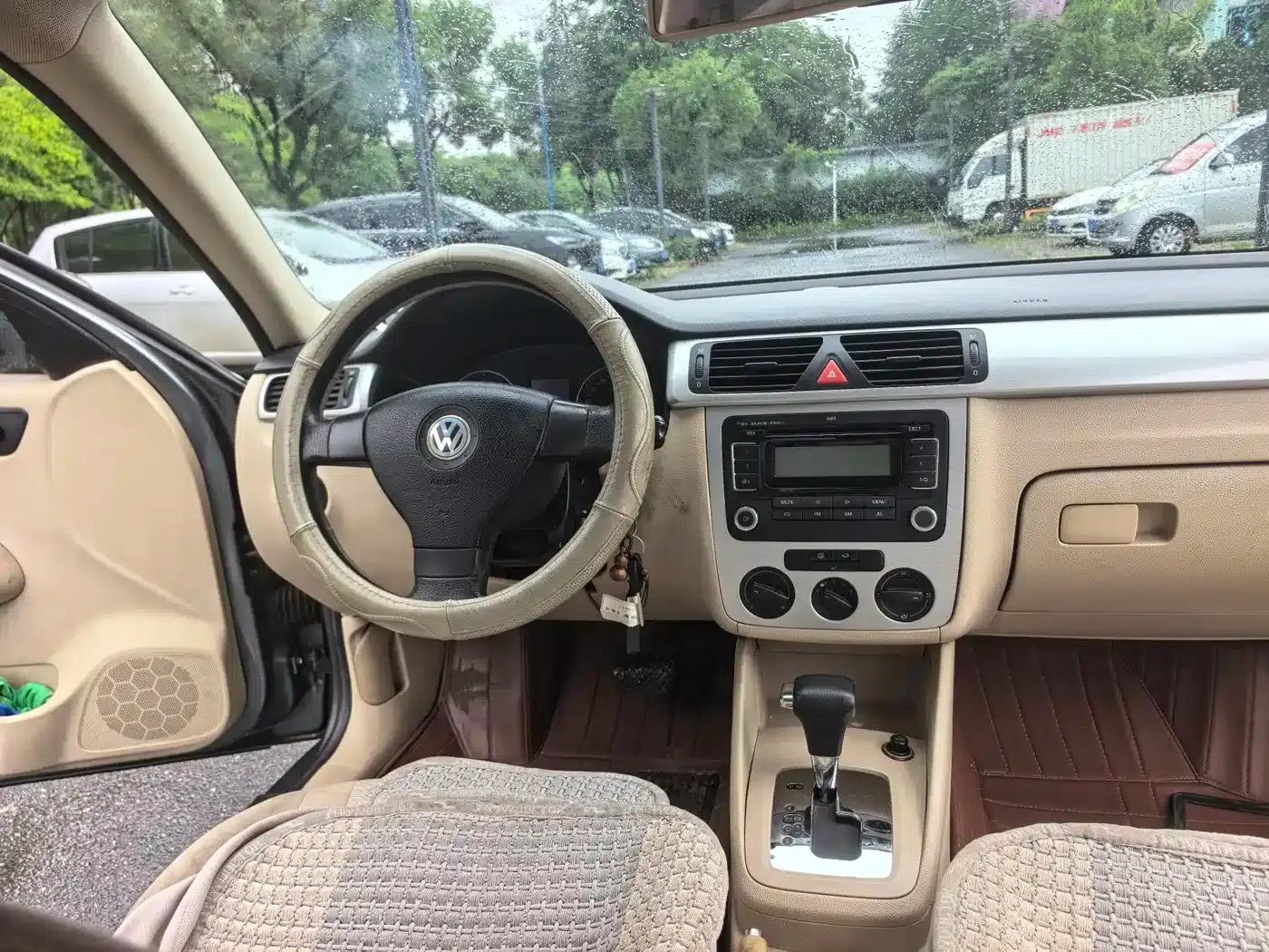 2008 Volkswagen Bora 1.6L Automatic Fashion Edition — миниатюра 11