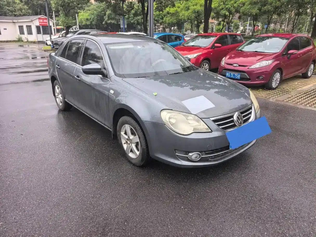 2008 Volkswagen Bora 1.6L Automatic Fashion Edition — миниатюра 3
