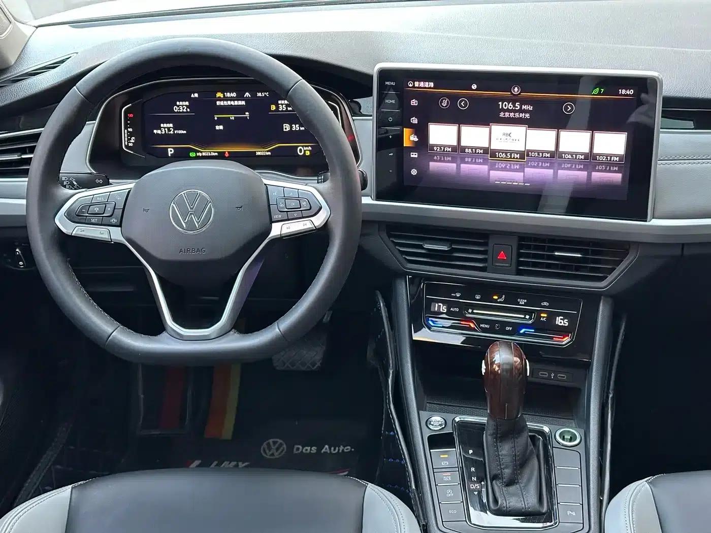 2023 Volkswagen Bora 280TSI DSG Premium Edition — миниатюра 14