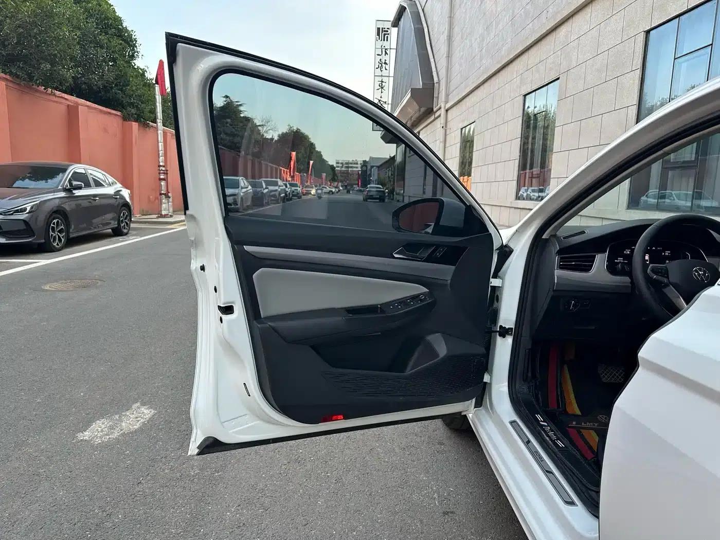 2023 Volkswagen Bora 280TSI DSG Premium Edition — миниатюра 18