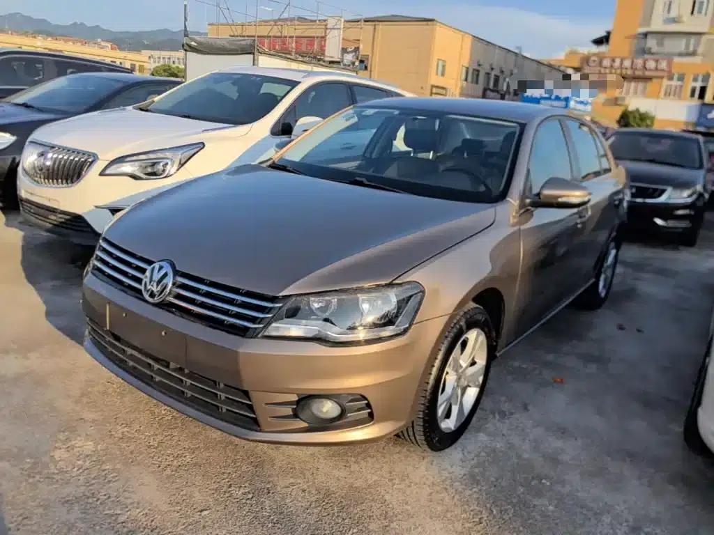 2014 Volkswagen Bora 1.6L Automatic Comfort Model — миниатюра 1
