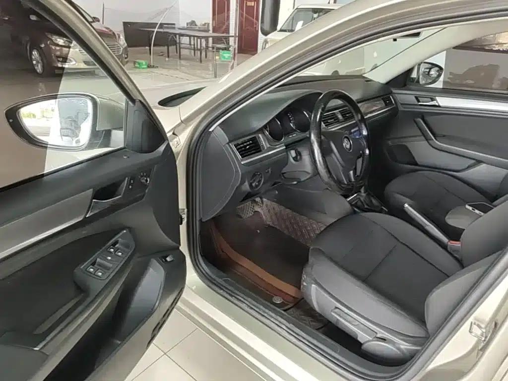 2018 Volkswagen Bora 1.5L Automatic Fashion Edition — миниатюра 16