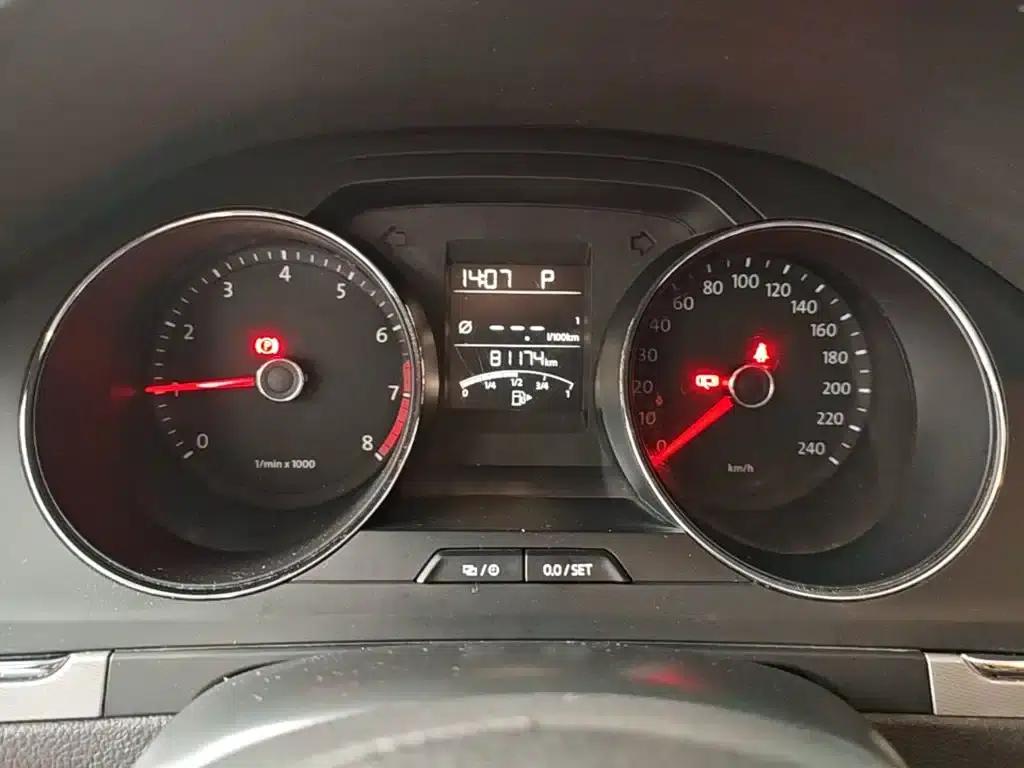 2014 Volkswagen Bora 1.6L Automatic Fashion Edition — миниатюра 12
