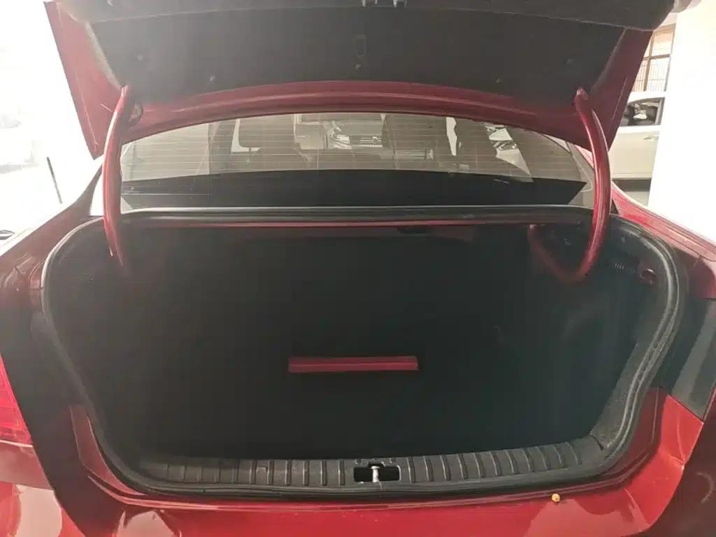 2014 Volkswagen Bora 1.6L Automatic Fashion Edition — миниатюра 19