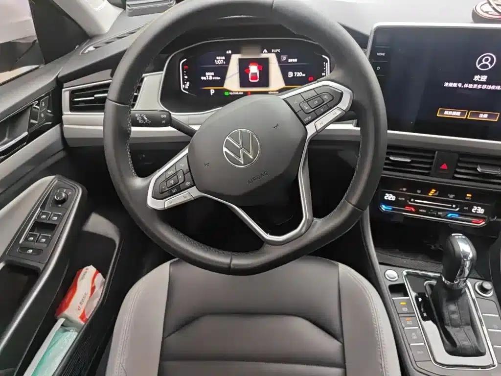 2023 Volkswagen Bora 280TSI DSG Premium Edition — миниатюра 3
