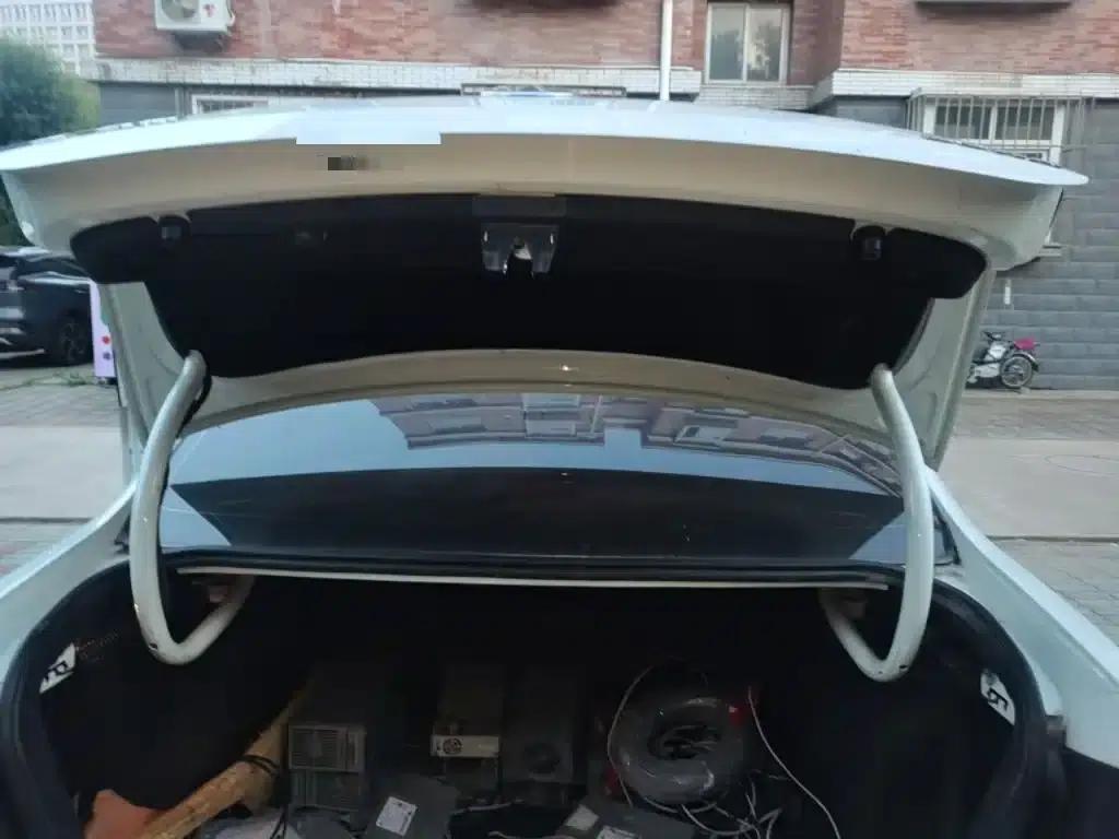 2014 Volkswagen Bora 1.6L Manual Comfort Model — миниатюра 10