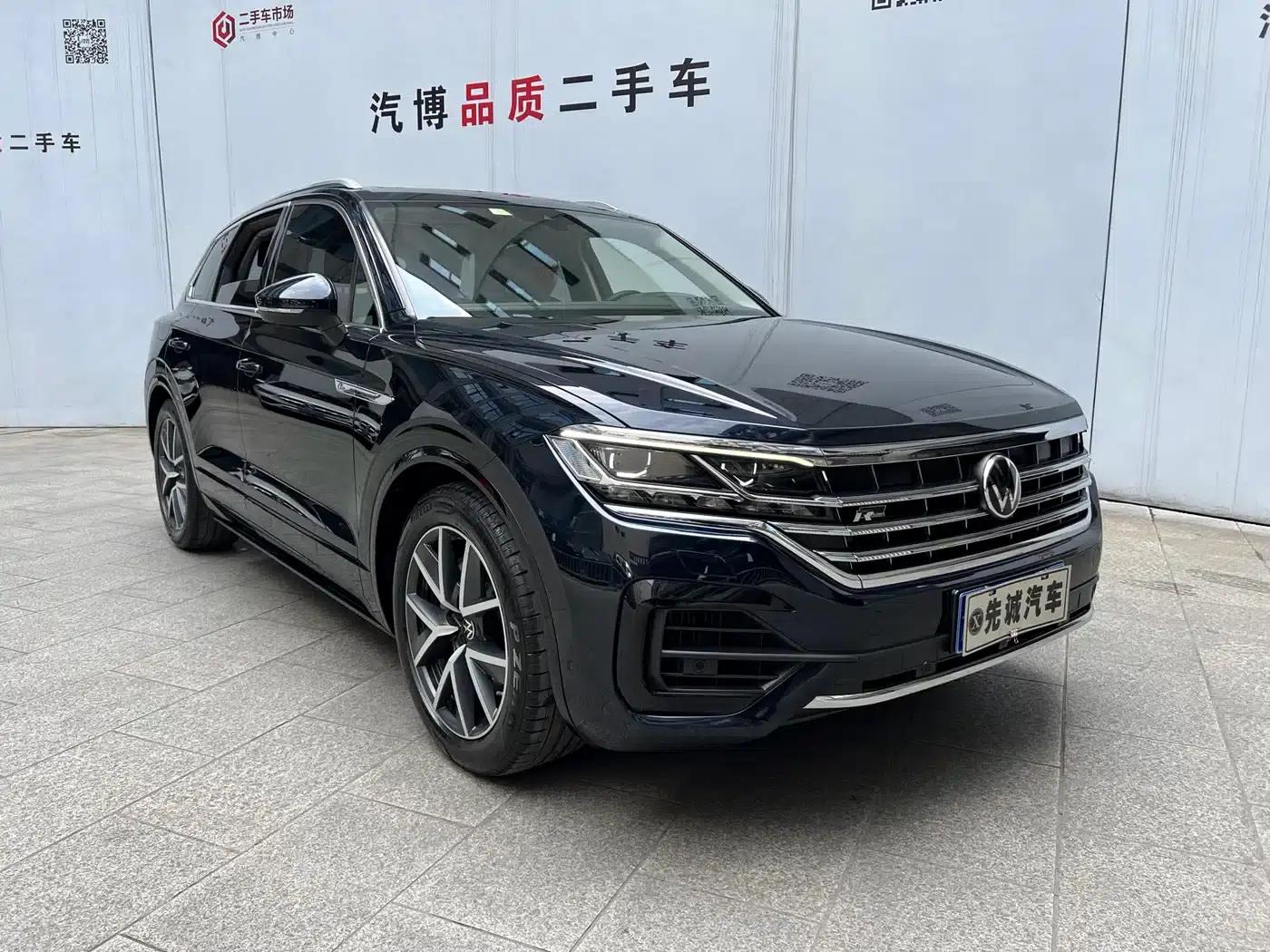 Touareg 2021 3.0TSI R-Line Classic Sport Package — миниатюра 2
